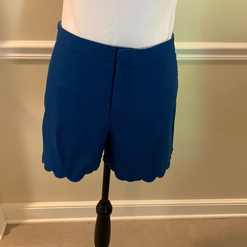 Banana Republic Scallop 5” shorts size 10 NWT